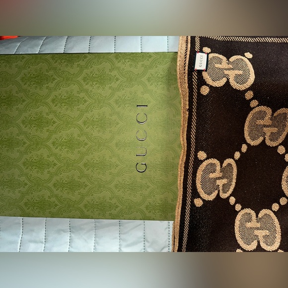 Authentic Gucci Scarf - Picture 4 of 8